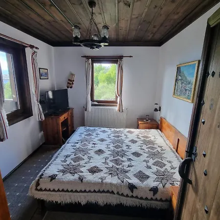 Valentin's House * Leshten